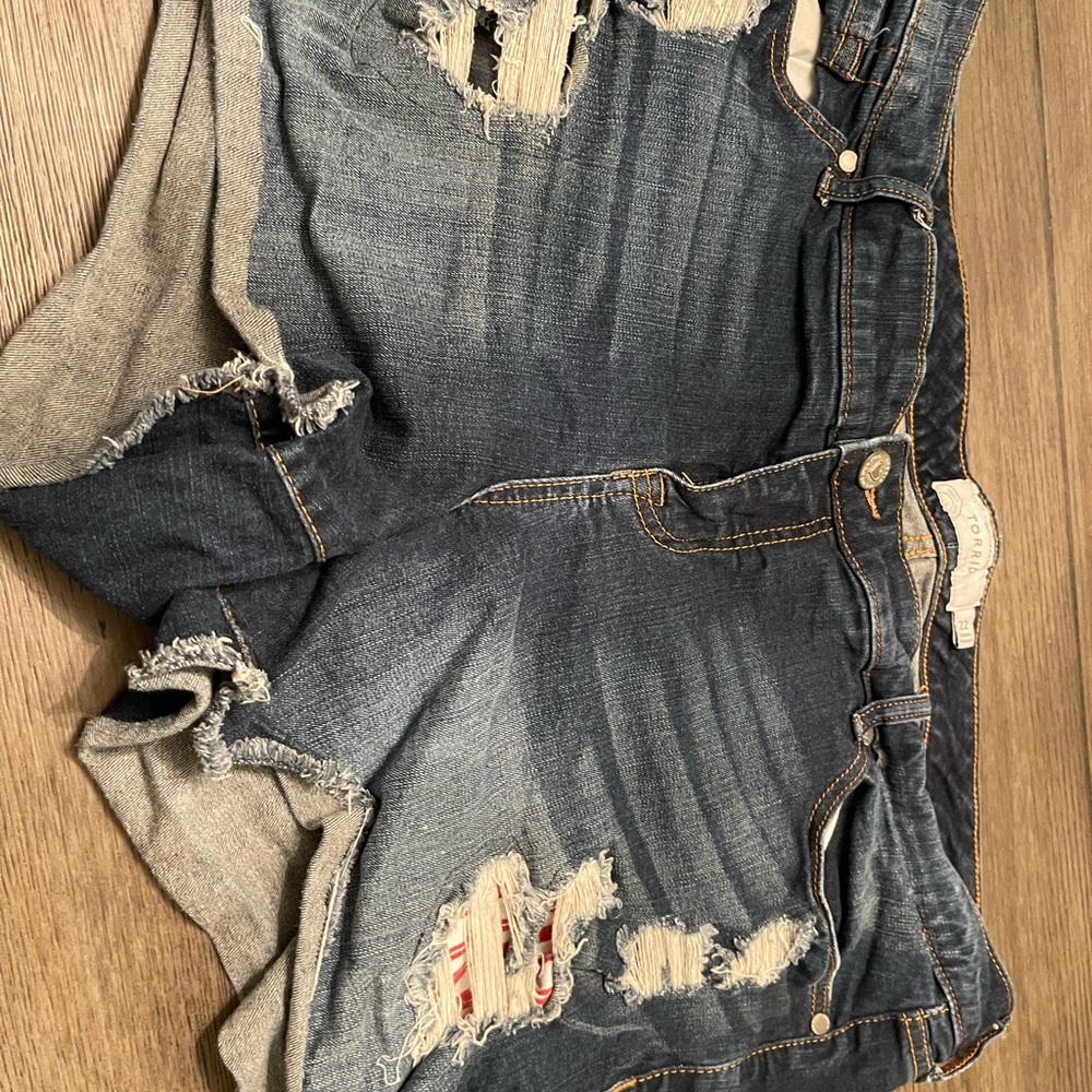 Torrid distressed denim shorts